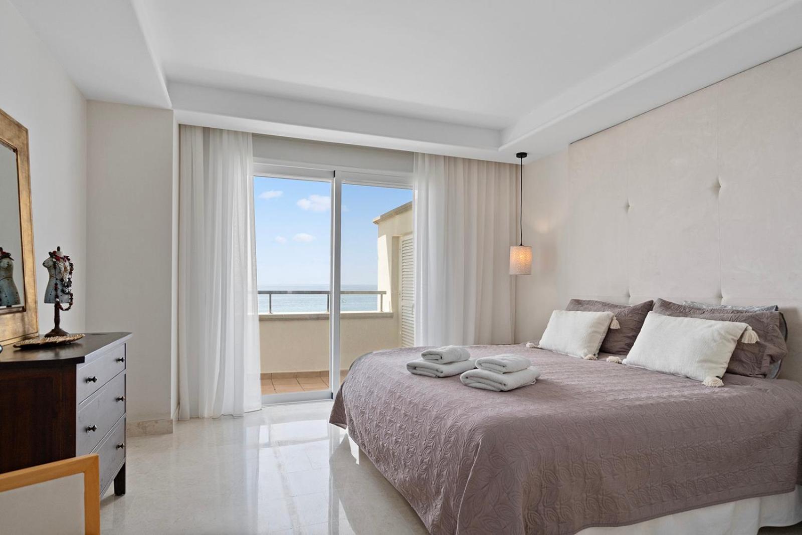 Front Line Beach Luxury Apartment In Heaven Beach Estepona Eksteriør bilde