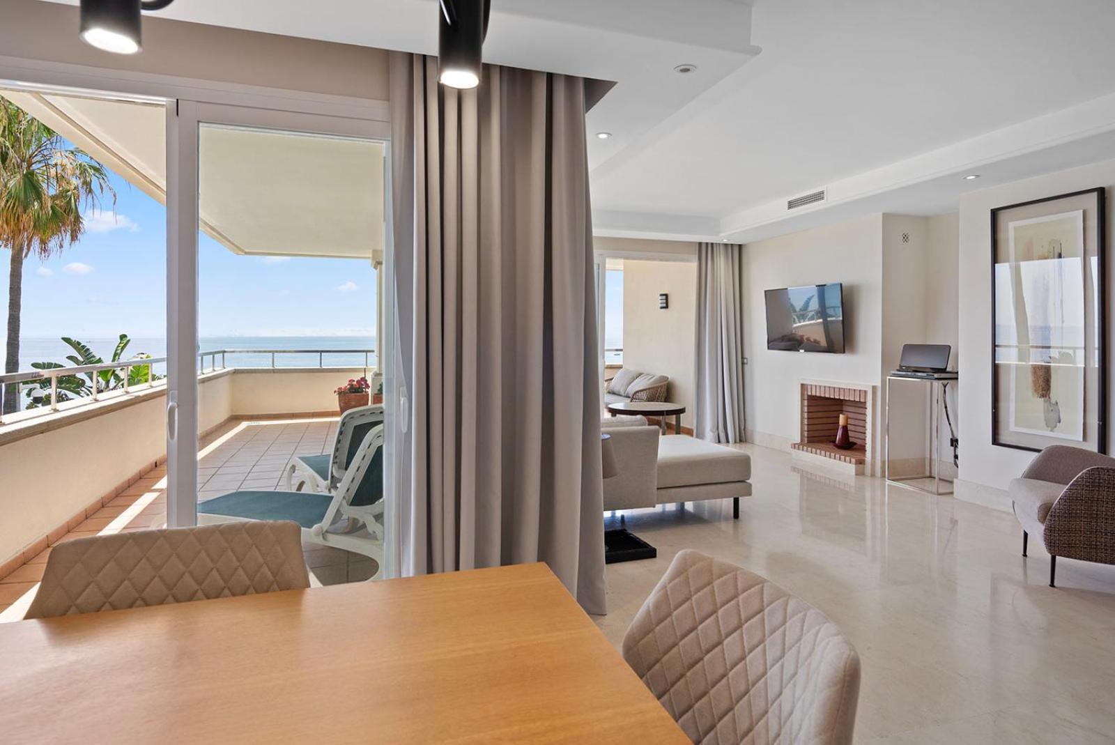 Front Line Beach Luxury Apartment In Heaven Beach Estepona Eksteriør bilde